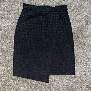 H&M black houndstooth Midi shirt with buckle